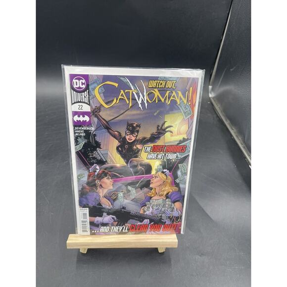 DC Comics Universe Watch Out, Catwoman! The Dust Bunnies. No.22 June 2020 Lot #2 - Picture 1 of 5